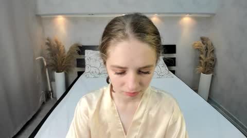 Snapshot of camilla_kelly chatting on October 22, 1:20 am Camilla online show from October 22, 1:20 am