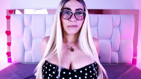 Camille online show from April 4, 12:56 pm