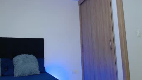 camilo_contre21 online show from February 24, 7:17 pm