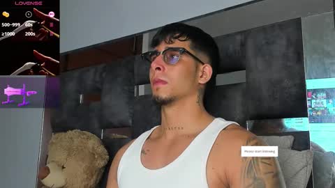   INDEPENDENT MODEL online show from September 10, 3:51 am