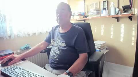 Snapshot of cammee chatting on September 23, 6:51 am Cammee online show from September 23, 6:51 am