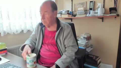 Snapshot of cammee chatting on March 1, 12:01 pm Cammee online show from March 1, 12:01 pm