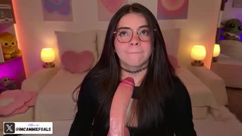   Lets reach 200 thumbs up  online show from January 16, 9:13 pm