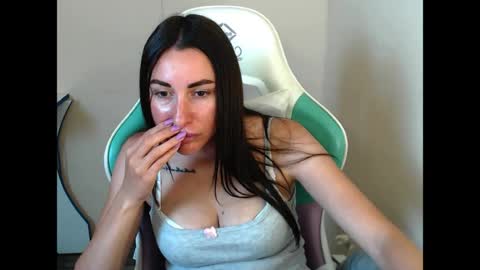 cammila horn online show from June 26, 6:08 am