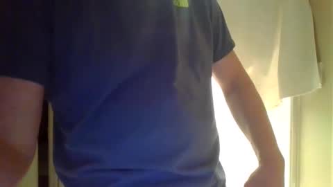 Snapshot of cammyman6900 chatting on January 22, 5:37 am cammyman6900 online show from January 22, 5:37 am