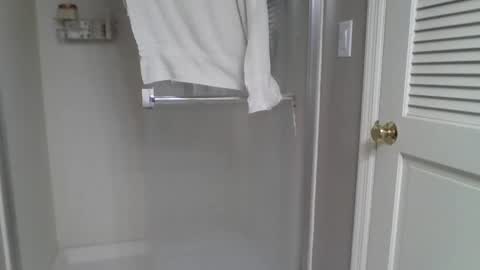 Snapshot of cammyman6900 chatting on February 3, 4:46 am cammyman6900 online show from February 3, 4:46 am