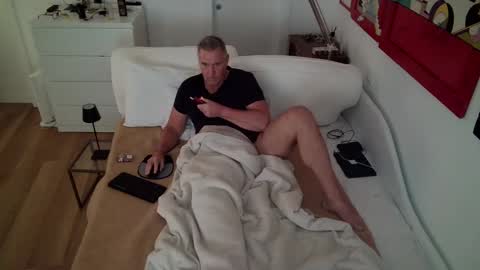 camunication online show from March 9, 9:13 am