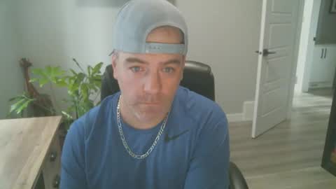 CanadianBacon6969 online show from November 17, 8:11 pm