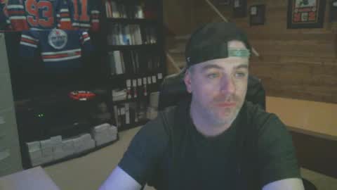 Snapshot of canadianboi6969 chatting on February 21, 8:18 am CanadianBacon6969 online show from February 21, 8:18 am