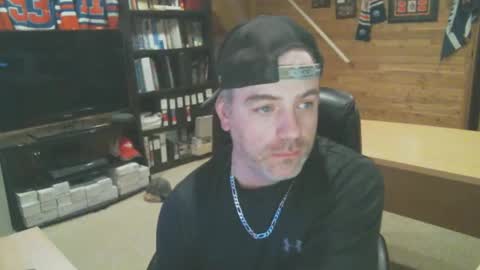 Snapshot of canadianboi6969 chatting on March 1, 7:51 am CanadianBacon6969 online show from March 1, 7:51 am