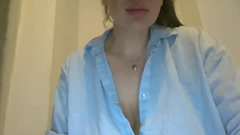 Snapshot of candice_tessy chatting on October 20, 5:07 pm Candice online show from October 20, 5:07 pm