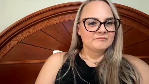 Snapshot of candicewlahna chatting on September 10, 4:30 pm candicewlahna online show from September 10, 4:30 pm