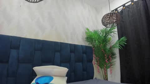 candise online show from December 5, 11:13 pm