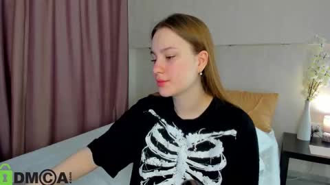 Candy online show from October 25, 1:28 am