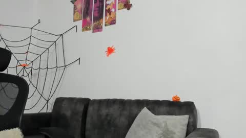 Snapshot of candy_cumy1 chatting on October 28, 11:50 pm Dayan Camila online show from October 28, 11:50 pm