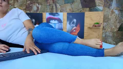 Jolie online show from January 13, 6:05 pm