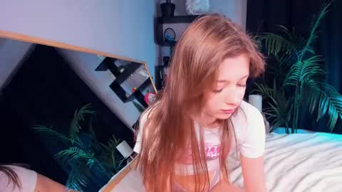 Snapshot of candy_sandy_ chatting on February 22, 11:13 am Sandy online show from February 22, 11:13 am
