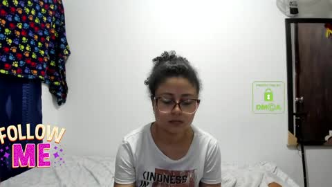 candy_val online show from June 4, 6:08 am