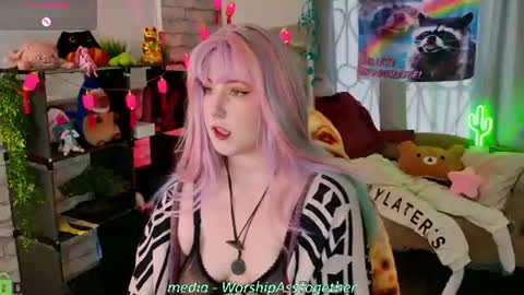 Mary online show from July 10, 1:21 am