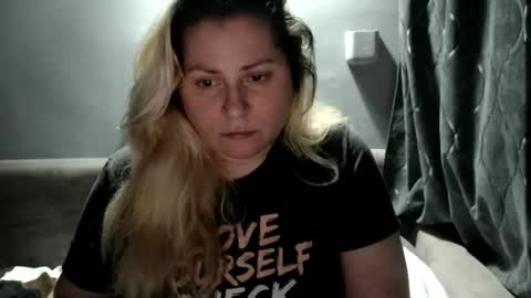 Laura online show from October 15, 10:43 pm