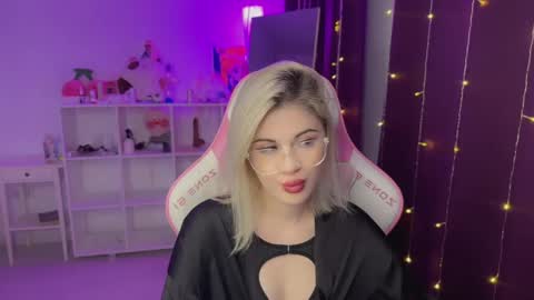 You can call me HH online show from December 18, 7:42 pm