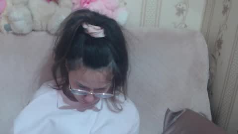 say meow and send tip  online show from April 19, 11:11 am