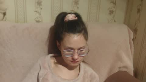 say meow and send tip  online show from March 5, 5:44 pm