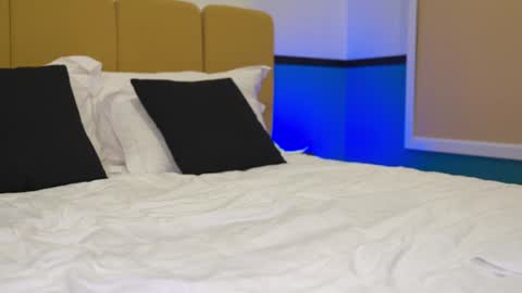 FANSLY  -    online show from July 26, 1:14 am