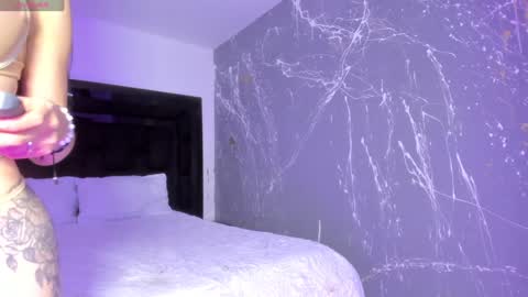 Candy online show from December 4, 11:19 pm