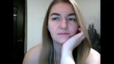 Daisy online show from December 13, 10:49 pm