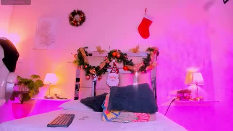 Candy online show from December 4, 11:15 pm