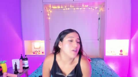  Dulce Maria  online show from September 23, 8:15 pm