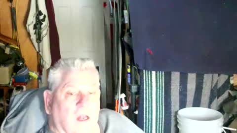 canoelicker69 online show from January 18, 7:56 pm