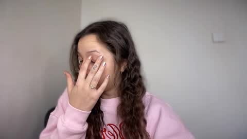 Emma online show from February 18, 8:14 am