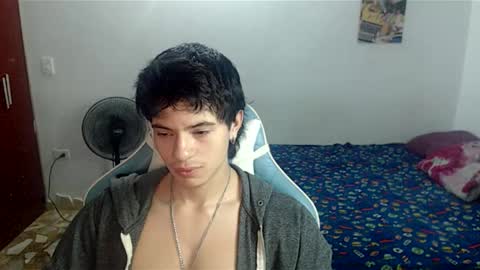 carapalida9008 online show from November 26, 11:23 pm