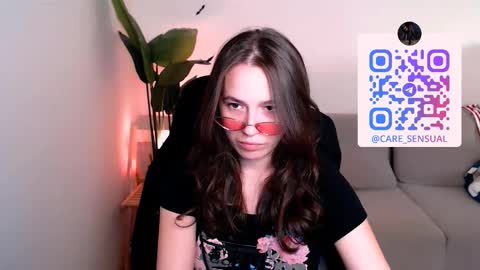 Mary online show from September 22, 12:53 pm