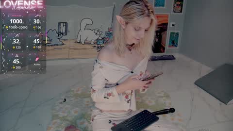 NONA    follow online show from September 24, 5:58 am