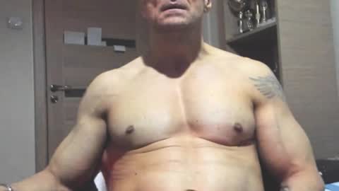 Laz online show from December 18, 6:25 pm