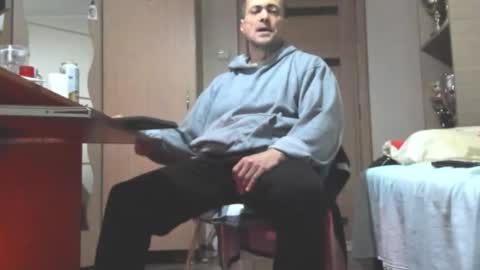 Laz online show from December 19, 7:09 pm