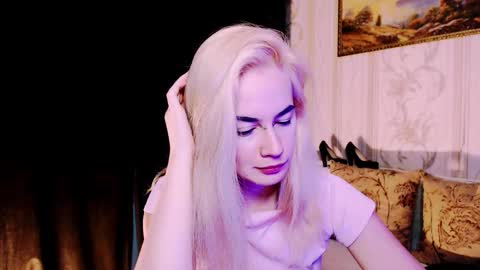 Carin online show from November 12, 9:06 pm