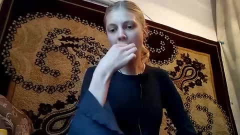 Kira online show from April 28, 2:27 am
