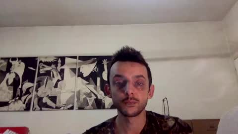 Snapshot of carlos037tm chatting on February 8, 4:25 pm Carlos online show from February 8, 4:25 pm