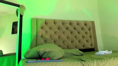 carloshero69 online show from December 3, 8:42 pm