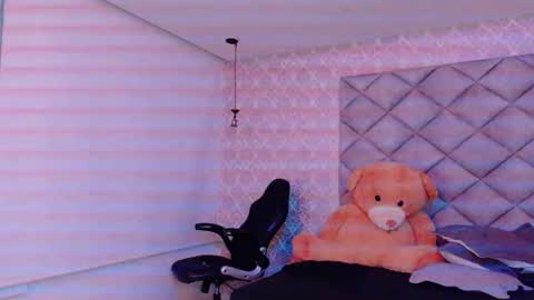 caro_adams1 online show from December 23, 10:10 am