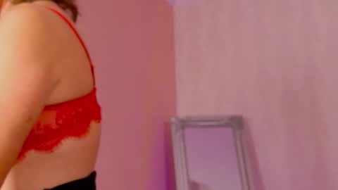 CaroJhones online show from February 3, 6:40 am