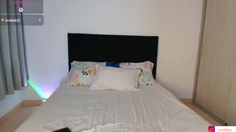 carol69fox online show from March 6, 1:37 am