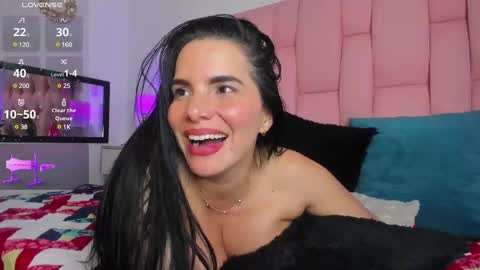Carol  Cruz online show from January 29, 1:37 am