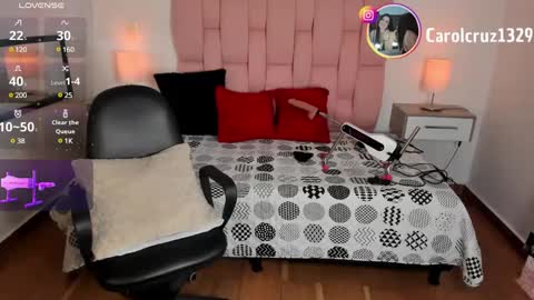 Carol  Cruz online show from February 11, 9:35 pm