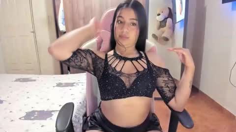 carol gomez73 online show from March 19, 4:07 am