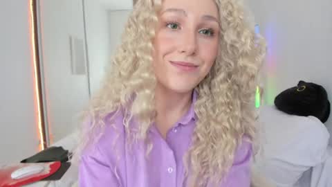 carol_may_ online show from May 26, 8:09 am